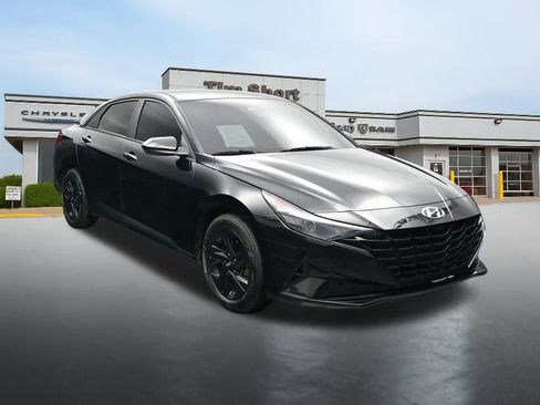 Used 2023 Hyundai Elantra Blue FWD image 7