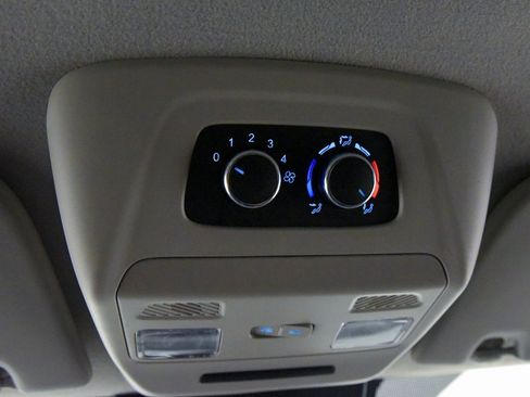 Used 2023 Ford Transit 350 XLT image 23