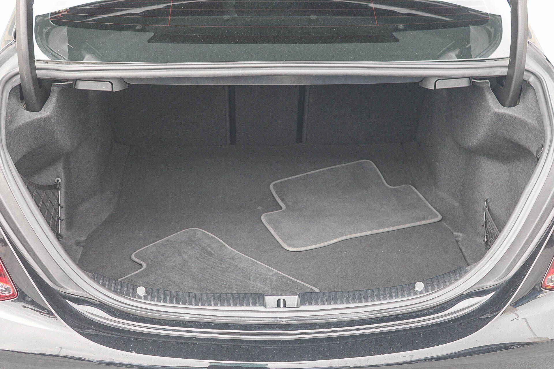 Used 2019 Mercedes-Benz C 300 Sedan image 26