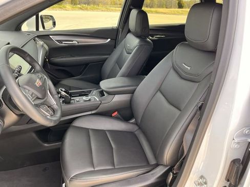 New 2026 Cadillac XT5 Luxury image 20
