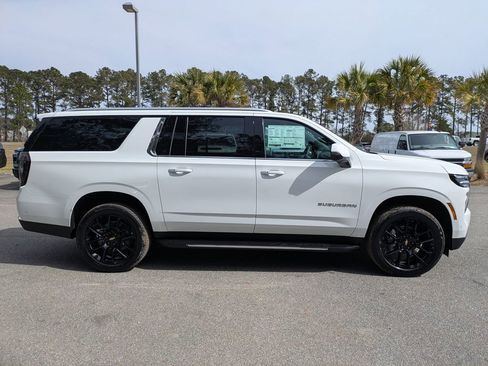 New 2026 Chevrolet Suburban LT w/ Comfort Package image 3