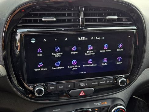 Certified 2023 Kia Soul GT-Line w/ GT-Line Technology Package FWD image 19