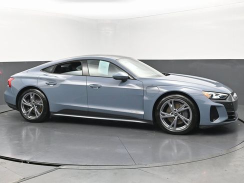 Used 2022 Audi e-tron GT Premium Plus image 6