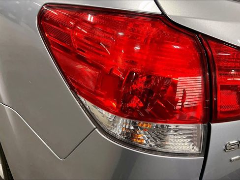 Used 2013 Subaru Outback 2.5i Limited w/ Moonroof Pkg image 28