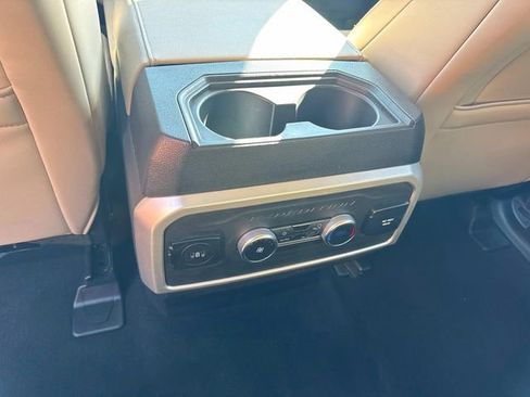Used 2024 Ford Expedition Max XLT image 18
