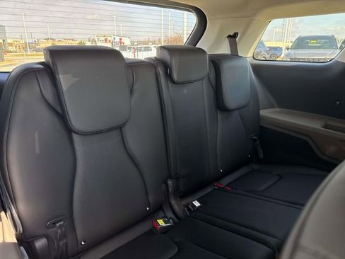 New 2026 Kia Carnival FWD image 12