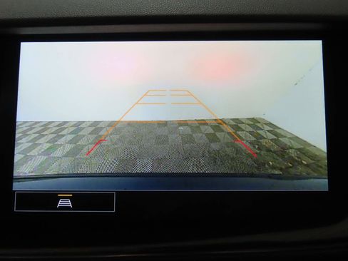 Used 2023 Buick Envision Essence FWD image 10