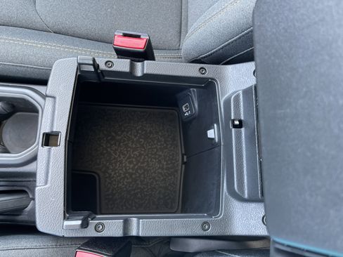 Used 2024 Jeep Wrangler Willys image 32