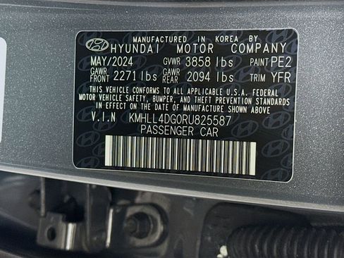 Certified 2024 Hyundai Elantra SE image 34