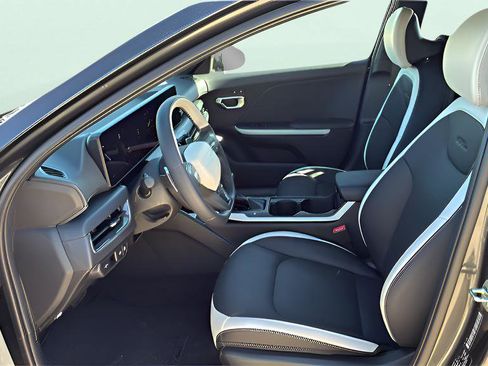 New 2025 Kia K4 GT-Line w/ GT-Line Premium Package image 12