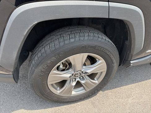 Used 2023 Toyota RAV4 LE image 9