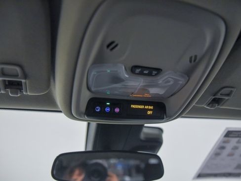 Used 2025 Buick Encore GX Preferred image 24