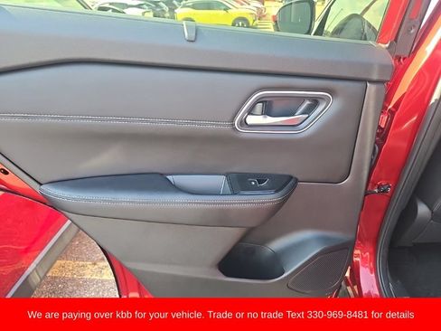 Used 2024 Nissan Rogue Platinum AWD/4WD image 34