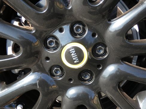 Used 2022 MINI Cooper SE image 21