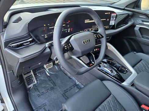 New 2025 Audi SQ5 Premium Plus image 19