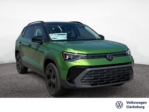 New 2026 Volkswagen Taos SE AWD/4WD image 3