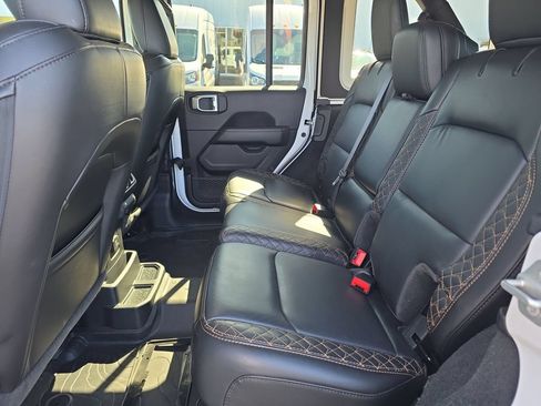 Used 2023 Jeep Wrangler Unlimited Sahara AWD/4WD image 32