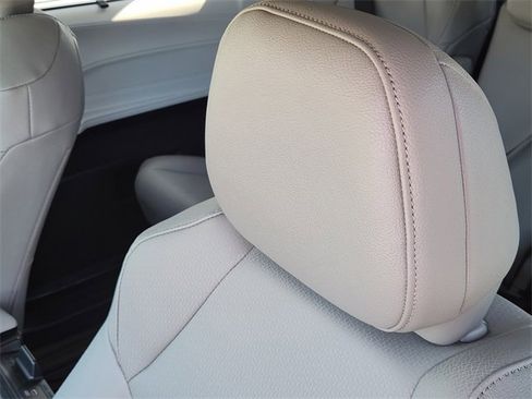 New 2026 Toyota Sienna XLE image 11