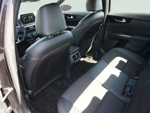 Used 2021 Kia Forte GT FWD image 11