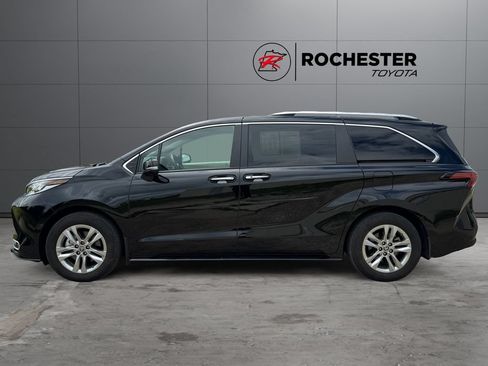 Used 2023 Toyota Sienna Limited w/ Protection Package (TMS) AWD/4WD image 2