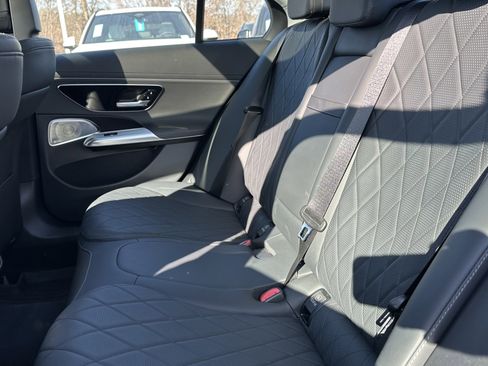 Used 2024 Mercedes-Benz E 450 4MATIC Sedan image 31