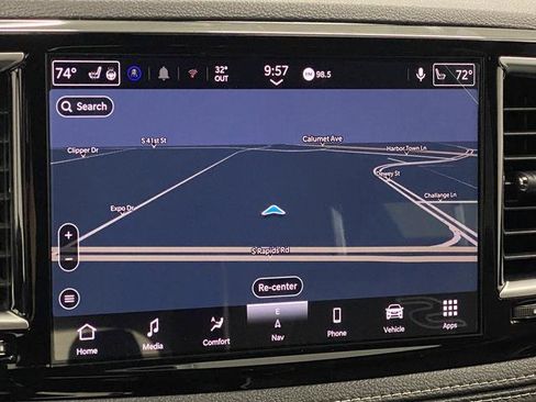 New 2026 Chrysler Pacifica Limited w/ S Appearance Package AWD/4WD image 10