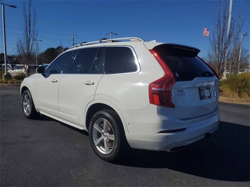 Used 2017 Volvo XC90 T5 Momentum w/ Vision Package image 6