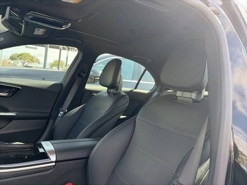 Used 2025 Mercedes-Benz C 300 Sedan image 13