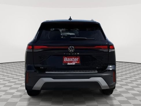 New 2026 Volkswagen Tiguan SE image 4