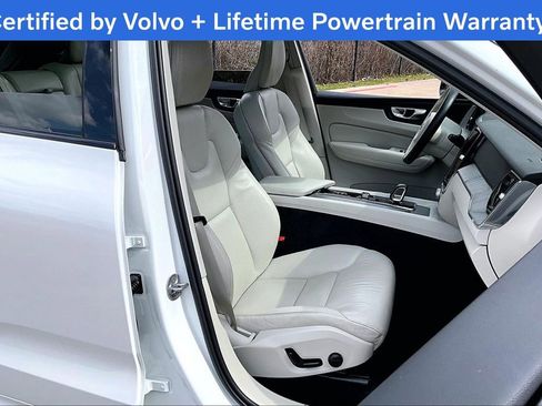 Used 2023 Volvo XC60 B5 Plus w/ Climate Package image 9