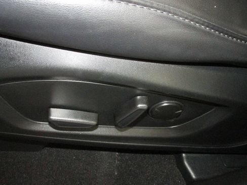 Used 2024 Ford Explorer XLT w/ Equipment Group 202A image 26