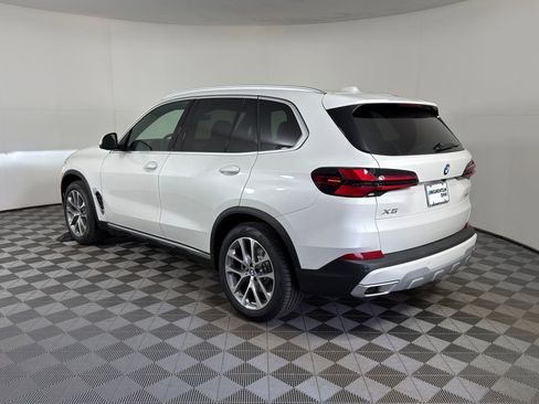 Used 2026 BMW X5 sDrive40i w/ Premium Package RWD image 3
