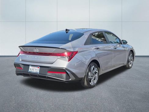 Used 2025 Hyundai Elantra Sport FWD image 6