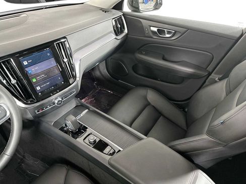 Used 2025 Volvo S60 B5 Core image 22