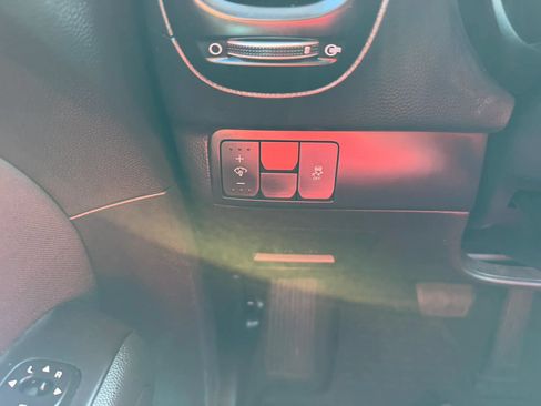 Used 2017 Kia Soul + w/ Designer's Package FWD image 13