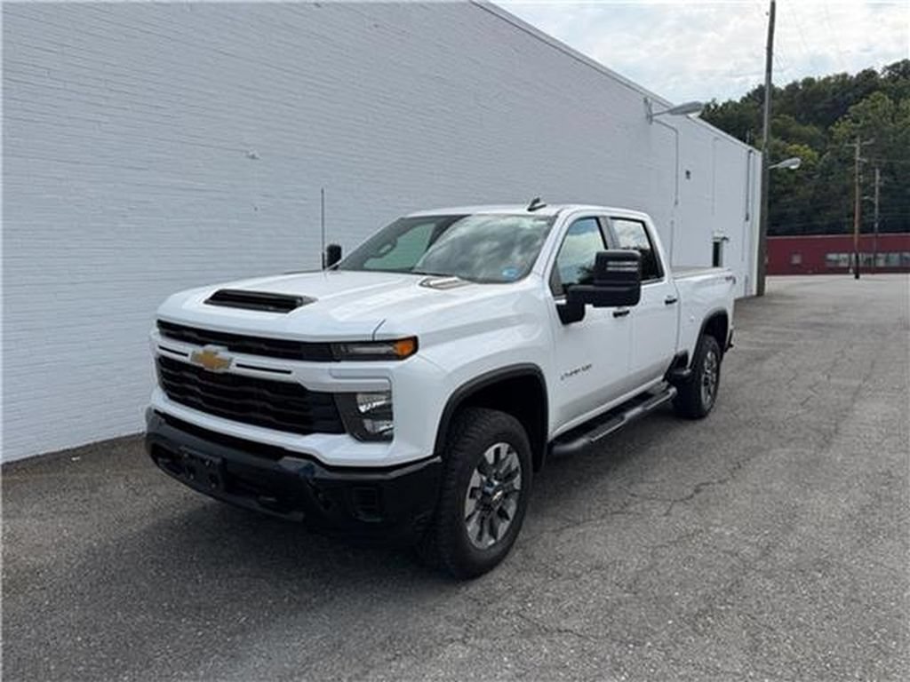 Used 2024 Chevrolet Silverado 2500 Custom w/ Custom Value Package AWD/4WD image 36