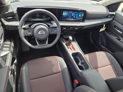 Used 2026 Nissan Kicks SR w/ SR Premium Package AWD/4WD image 17