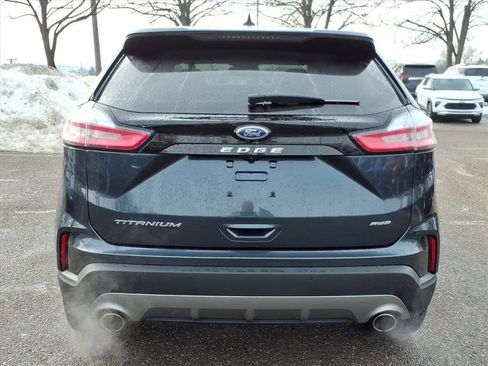 Used 2023 Ford Edge Titanium image 4