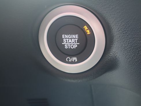 New 2027 Chrysler Pacifica Select FWD image 23