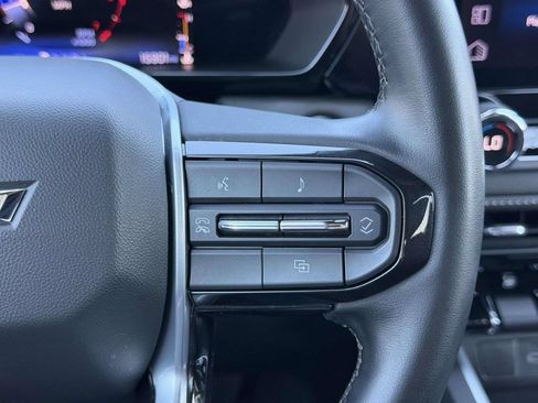 Used 2023 Chevrolet Colorado LT w/ LT Convenience Package II AWD/4WD image 9