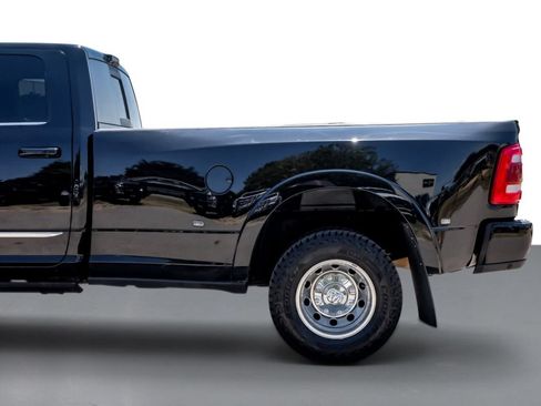 Used 2024 RAM 3500 Limited AWD/4WD image 13