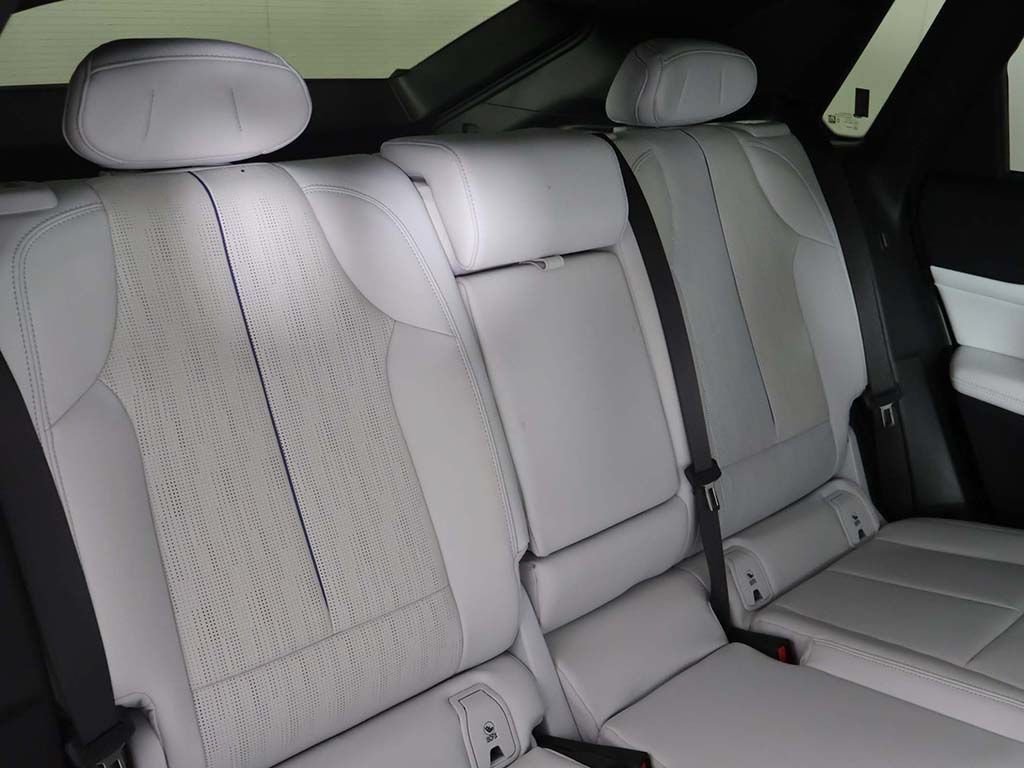 Used 2024 Cadillac Lyriq Sport RWD image 35