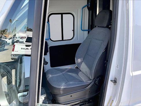 Used 2024 RAM ProMaster 3500 w/ Delivery Van Package FWD image 3