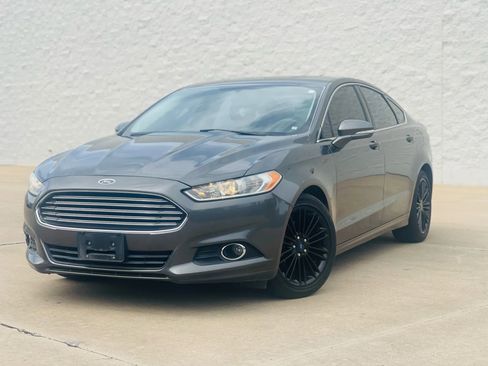 Used 2015 Ford Fusion SE w/ Equipment Group 202A image 1