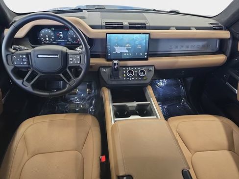 Certified 2025 Land Rover Defender 110 V8 AWD/4WD image 10