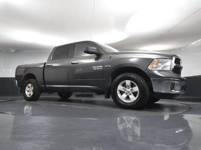 Used 2017 RAM 1500 Classic SLT AWD/4WD image 40