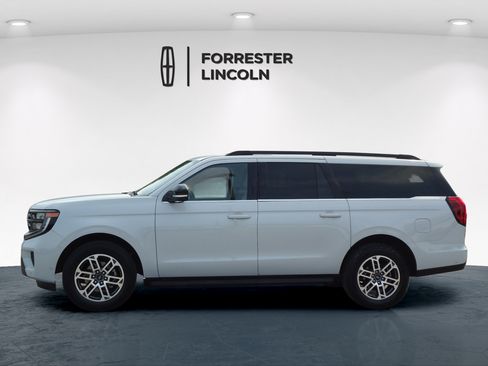 Used 2025 Ford Expedition Max Active AWD/4WD image 6