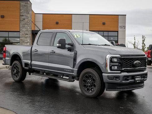 Used 2025 Ford F350 Lariat w/ Black Appearance Package image 1