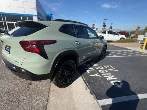 Used 2025 Chevrolet Trax ACTIV w/ Driver Confidence Package image 8