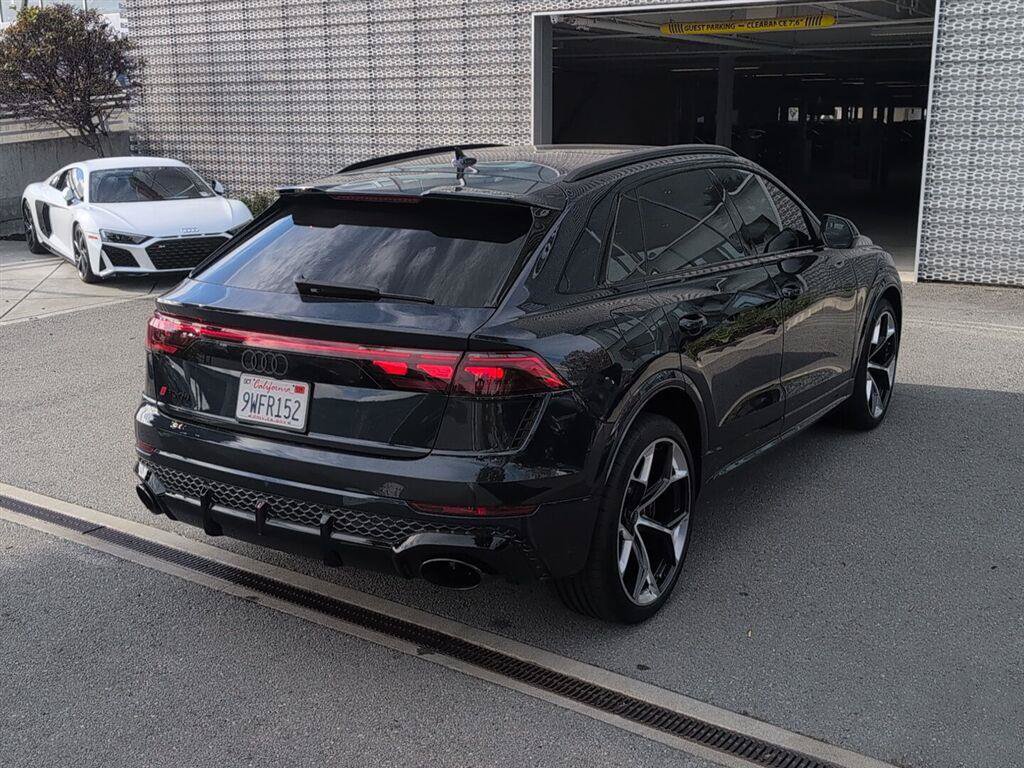 Used 2025 Audi RS Q8 performance AWD/4WD image 5